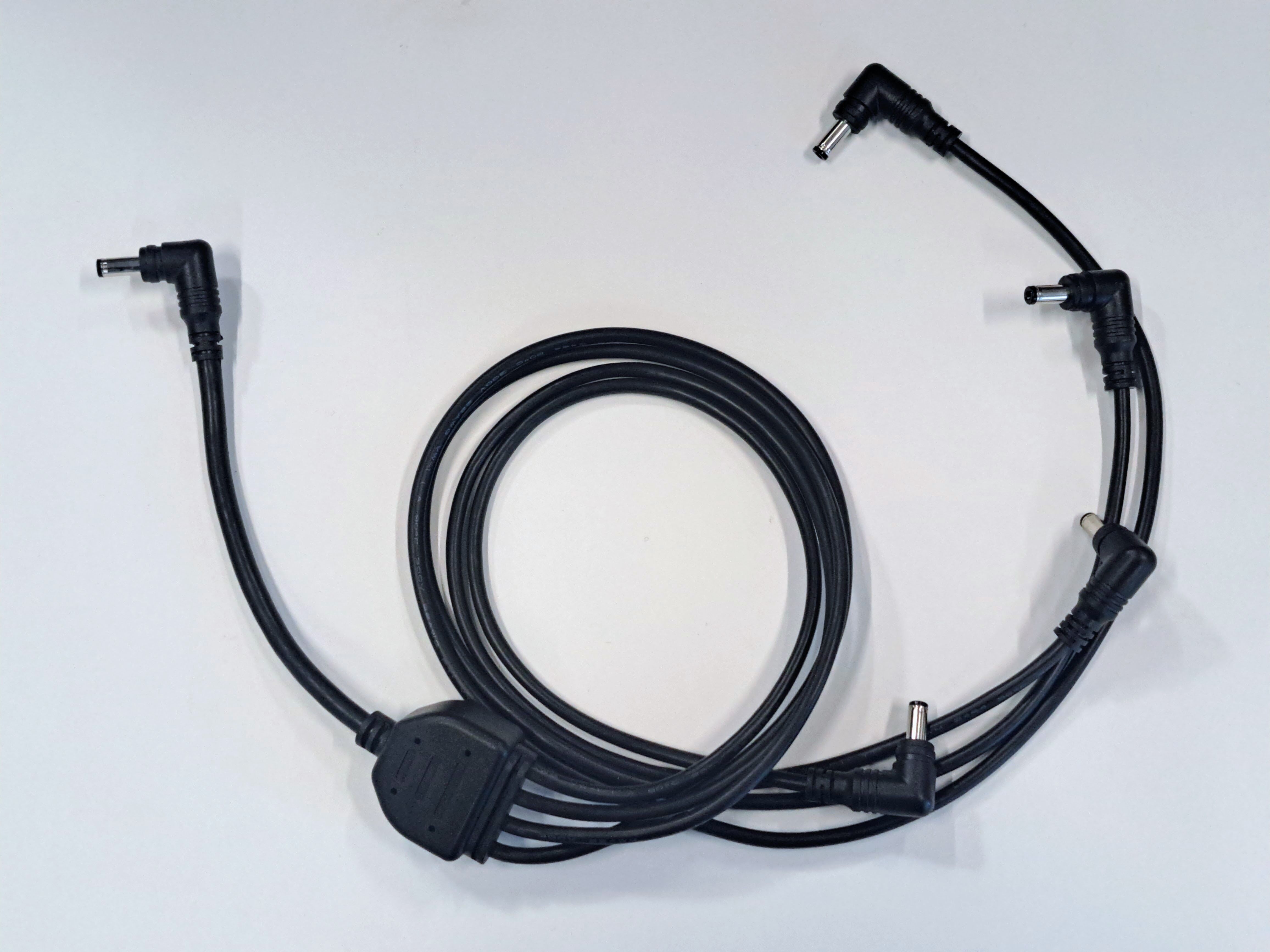 Astera PB15-CHRCSE câble de distribution